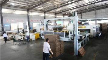 一场大火欠400万巨债,她逆袭成200人纸箱厂美女老总