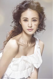 七夕发型招桃花 张歆艺示范16款开运桃花头